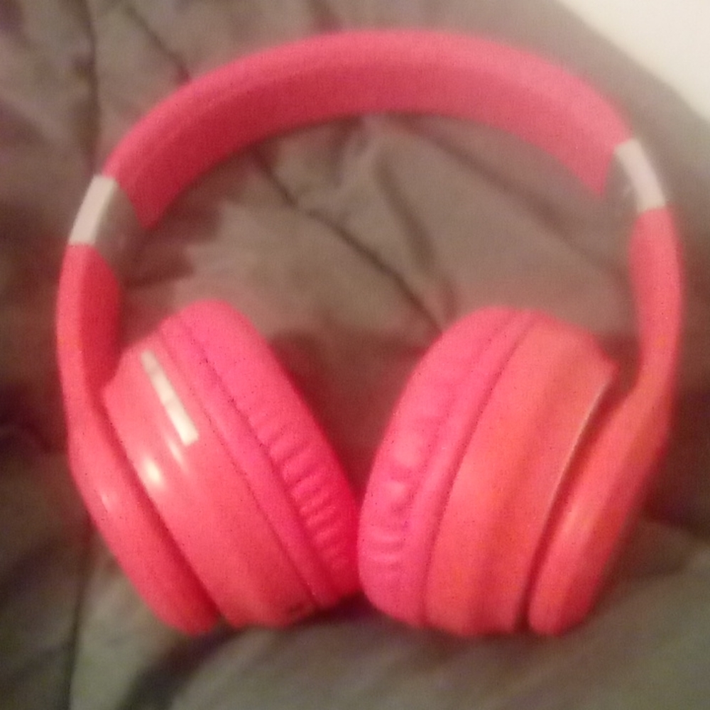 Bluetooth pink headphones